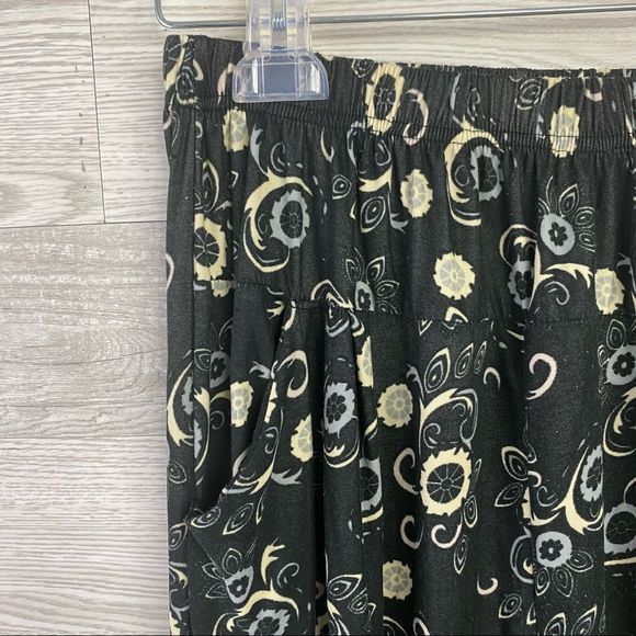 Black bohemian Casual Pants - Picture 4 of 7